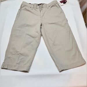 Lee Women's Capris in Light Tan